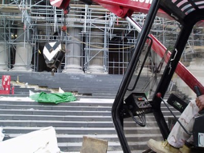 mini crawler St Pauls Cathedral London