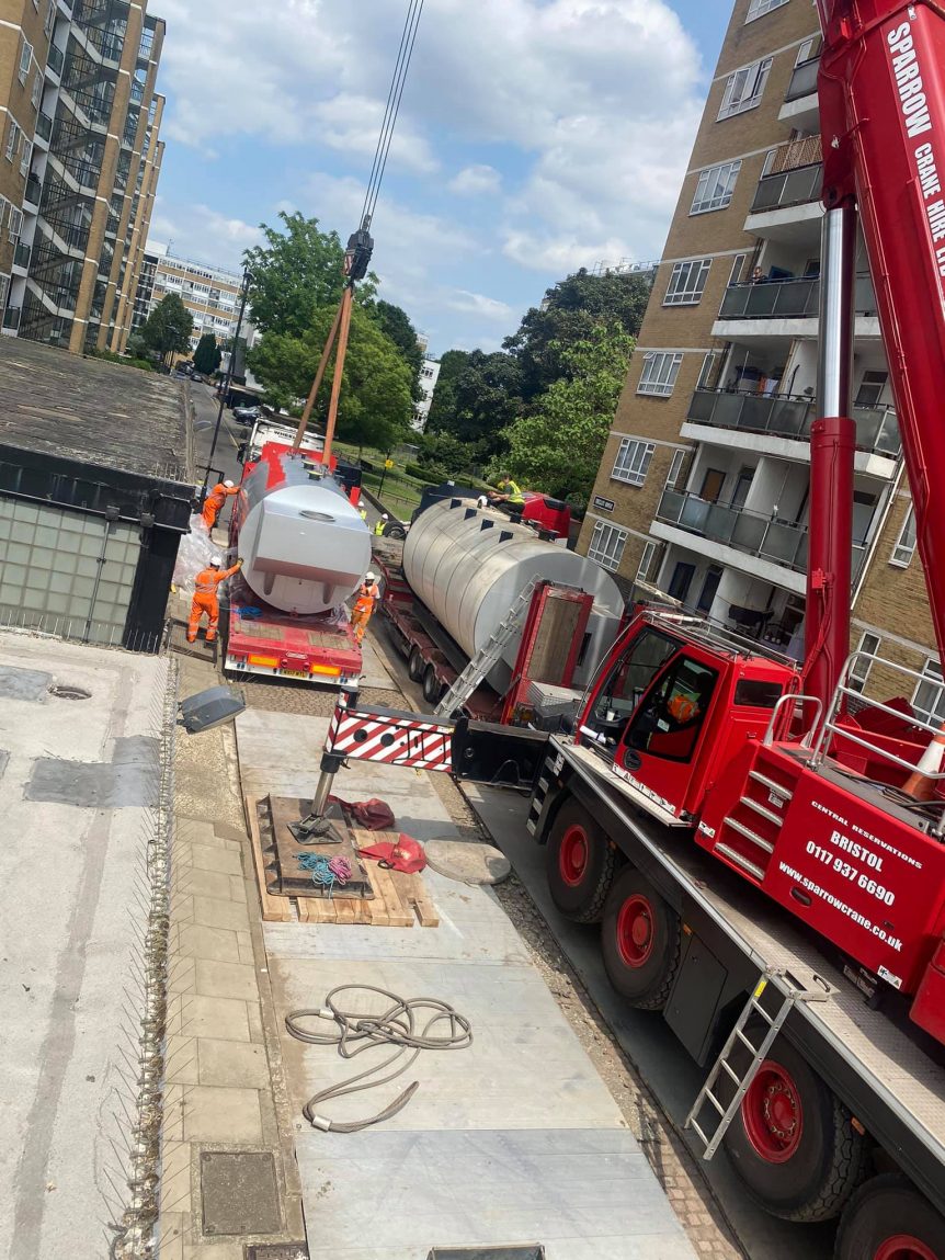 Crane-Lift at Grade-2 listed site