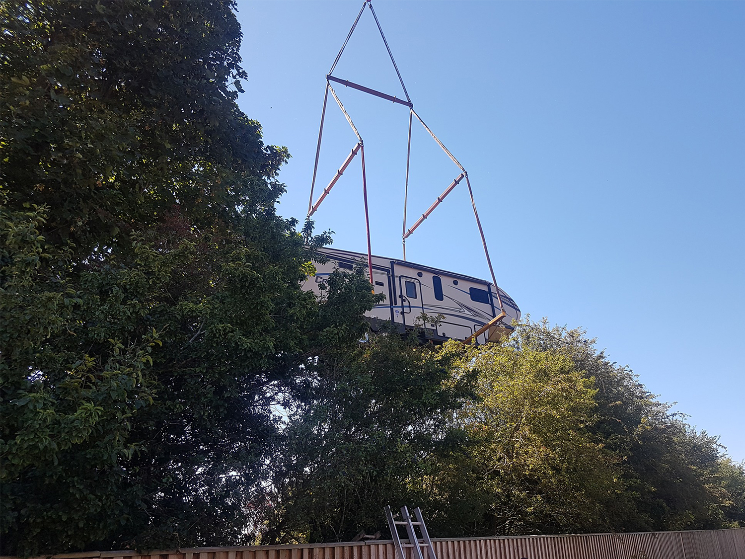 Sparrow Crane Hire assist trailer lift, Crawley, West Sussex Sparrow Crane Hire