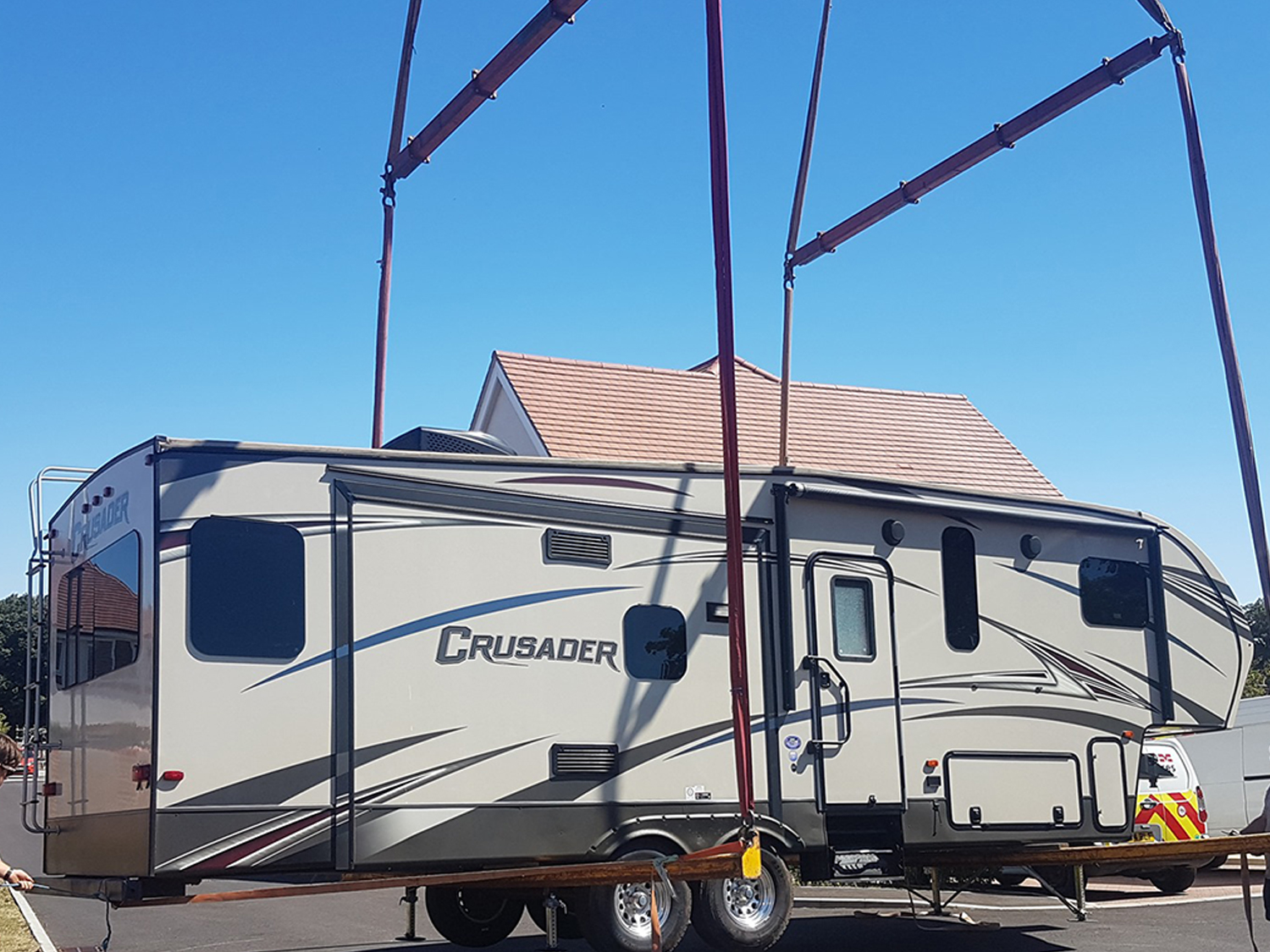 Sparrow Crane Hire assist trailer lift, Crawley, West Sussex Sparrow Crane Hire