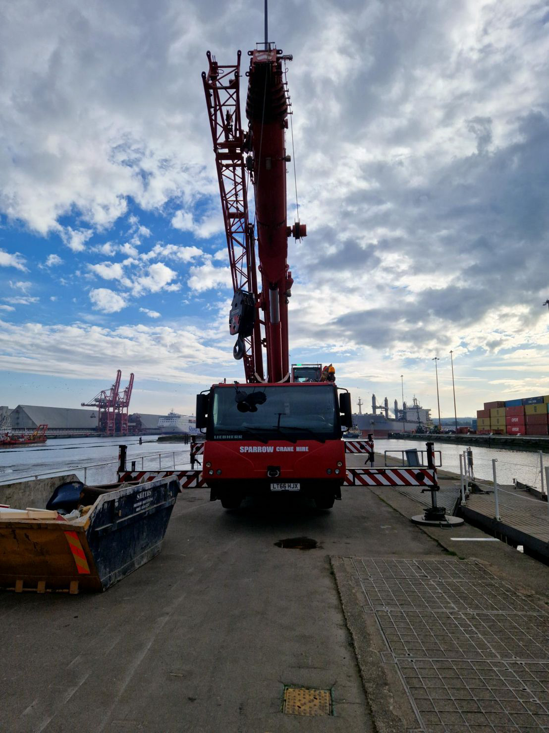 Crane lift Bristol Port