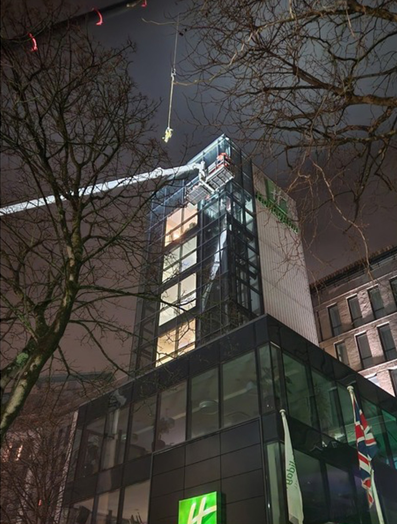 Crane Glass Lift Holiday Inn Bristol