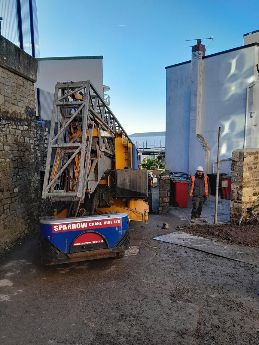tight entry crane access