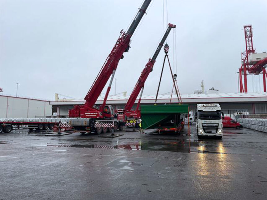 Portbury docks crane lift
