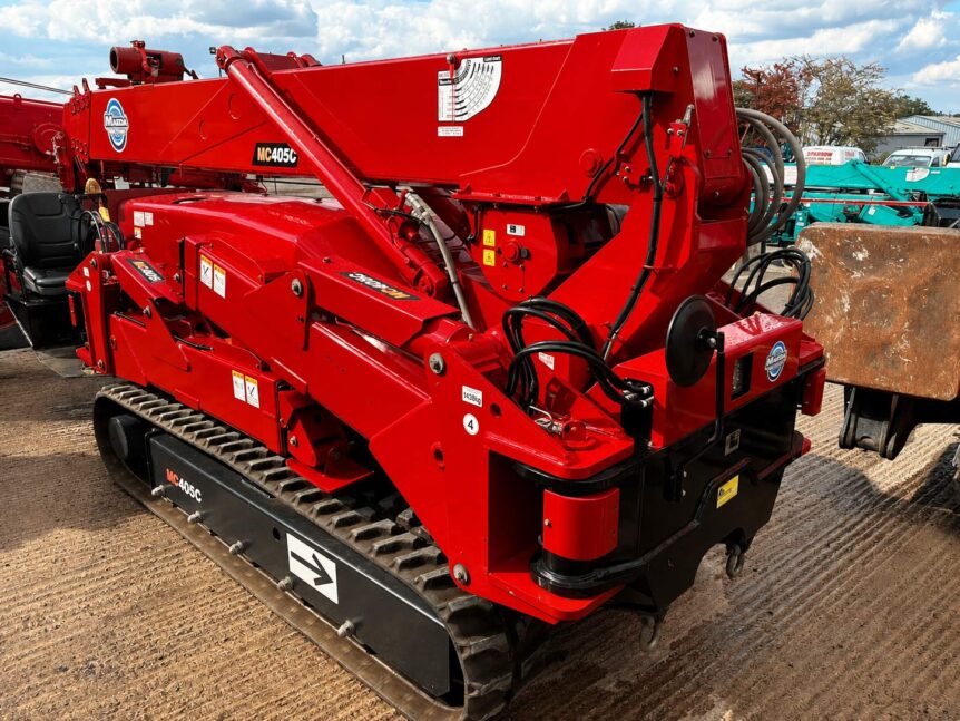 Maeda-MC405c mini crawler crane Sparrow Crane Hire