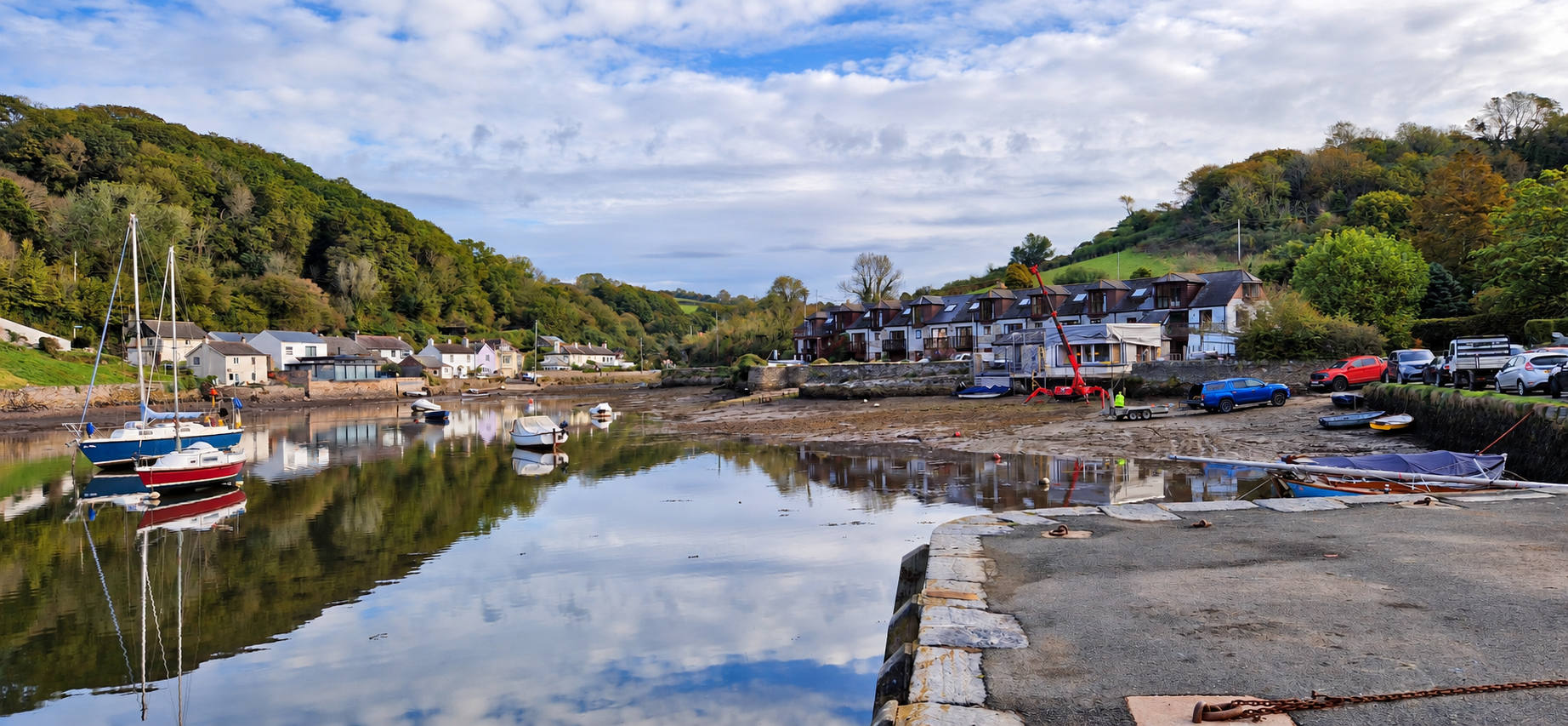 Noss Mayo tidal crane hire glass installation